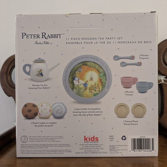 Peter Rabbit Wooden Tea Party Set - Picture 2 of 4